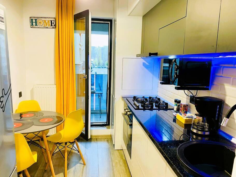Blue Plaza Studio Appartement Boekarest Buitenkant foto